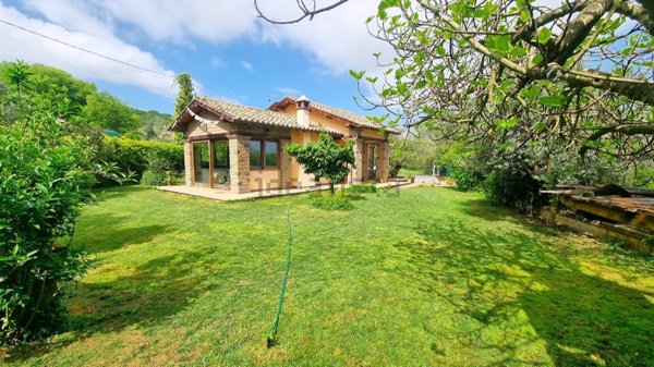 casa indipendente in vendita a Trevignano Romano