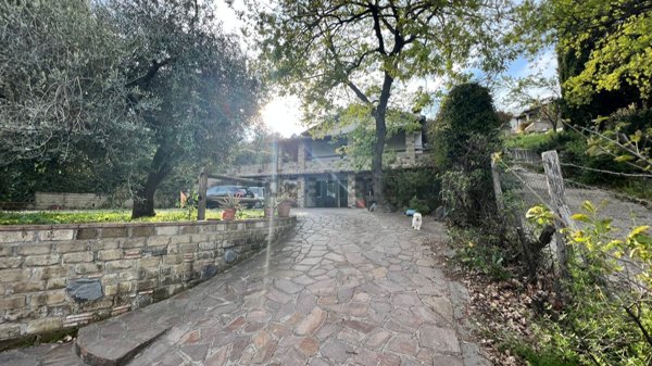 casa indipendente in vendita a Trevignano Romano