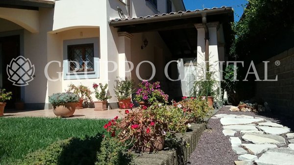 casa indipendente in vendita a Trevignano Romano