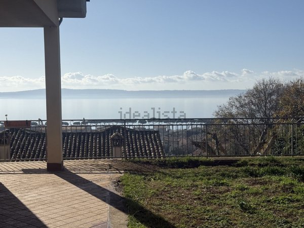 casa indipendente in vendita a Trevignano Romano