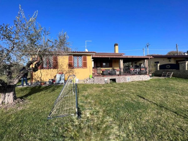 casa indipendente in vendita a Trevignano Romano
