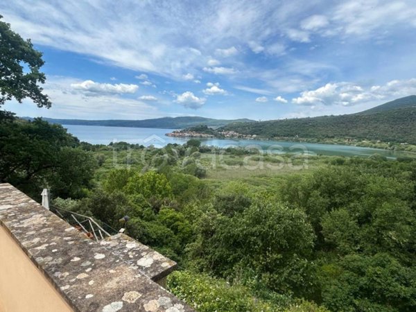 casa indipendente in vendita a Trevignano Romano