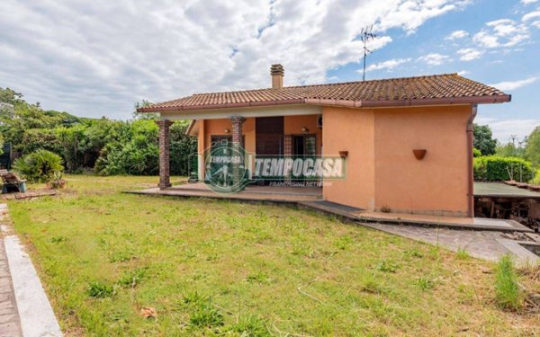 casa indipendente in vendita a Trevignano Romano