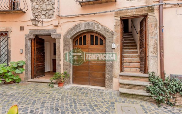 casa indipendente in vendita a Trevignano Romano