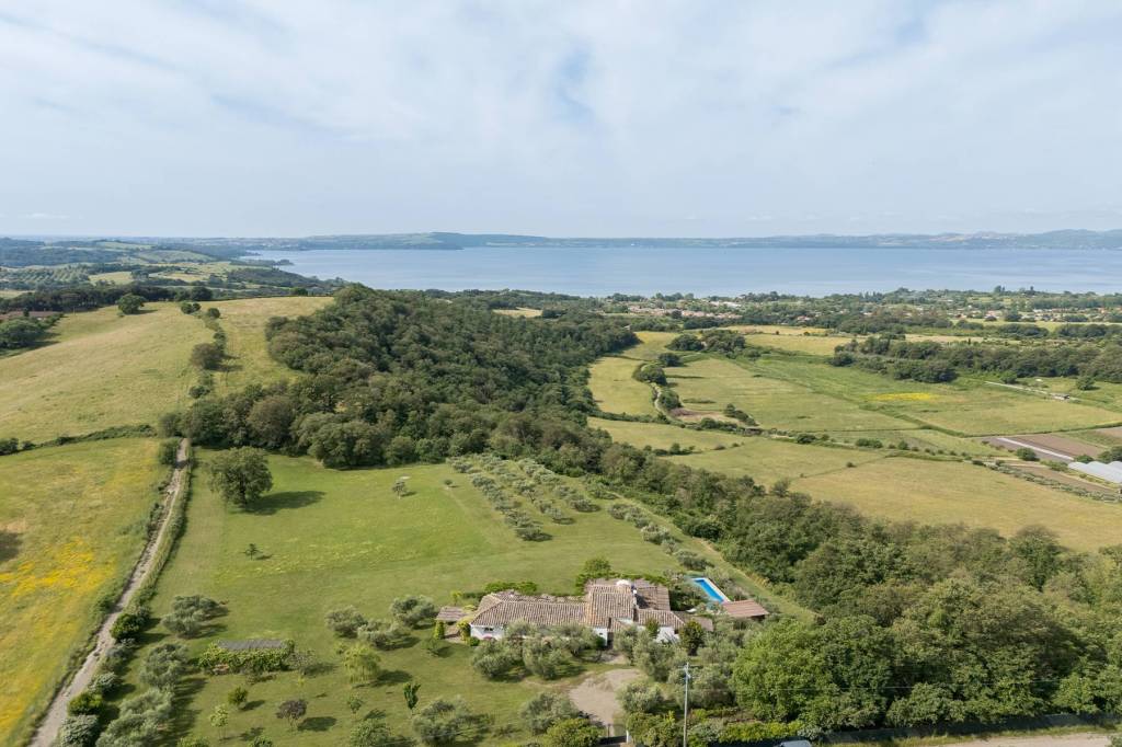 casa indipendente in vendita a Trevignano Romano