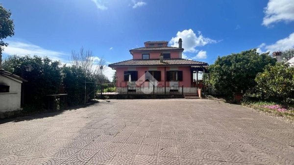 casa indipendente in vendita a Trevignano Romano