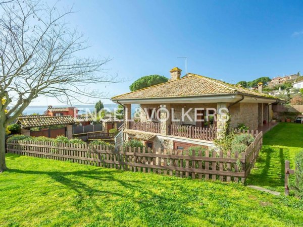 casa indipendente in vendita a Trevignano Romano