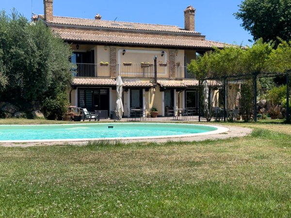 casa indipendente in vendita a Trevignano Romano