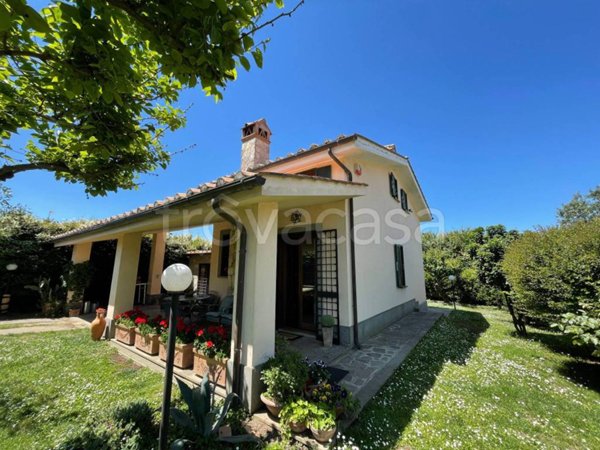 casa indipendente in vendita a Trevignano Romano