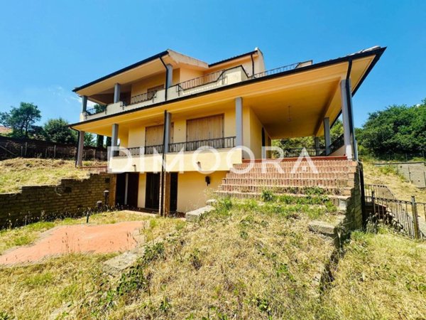 casa indipendente in vendita a Trevignano Romano