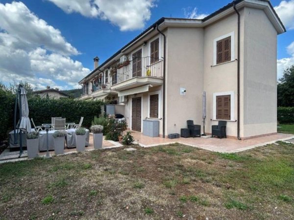 casa indipendente in vendita a Trevignano Romano