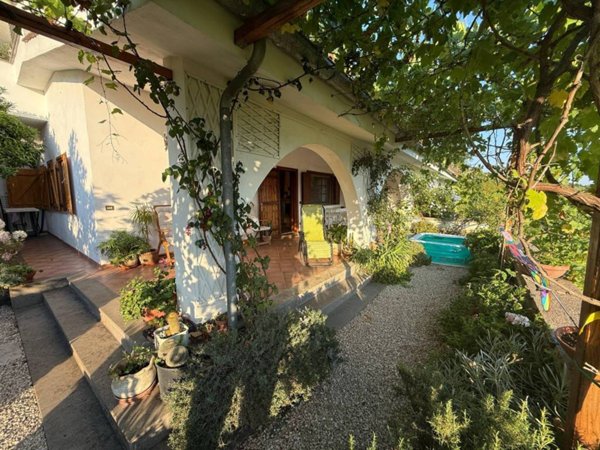 casa indipendente in vendita a Trevignano Romano