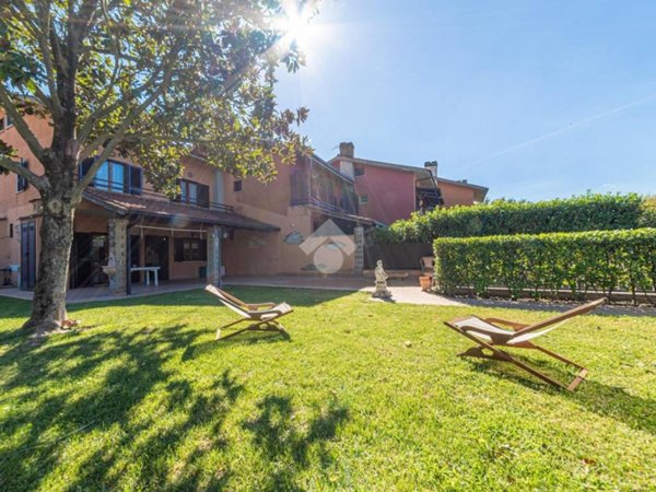casa indipendente in vendita a Trevignano Romano