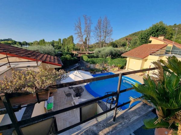 casa indipendente in vendita a Trevignano Romano