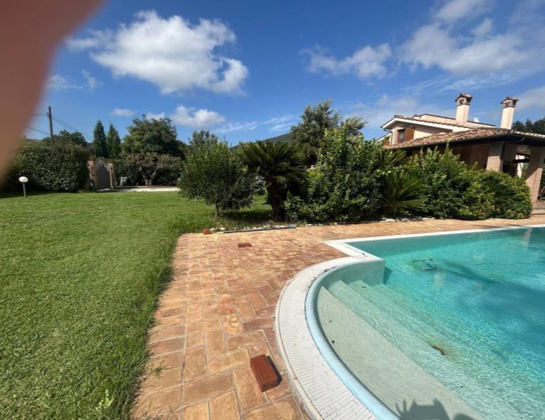 casa indipendente in vendita a Trevignano Romano