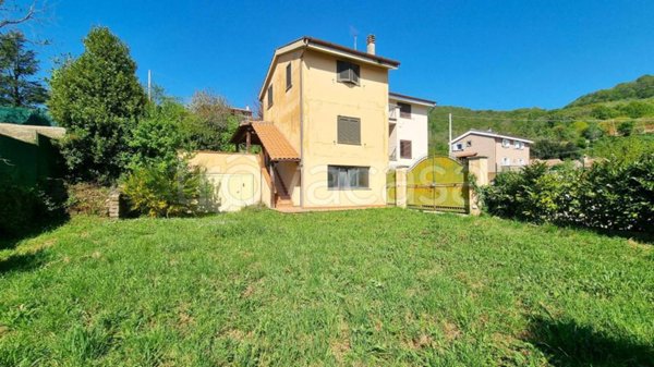 casa indipendente in vendita a Trevignano Romano