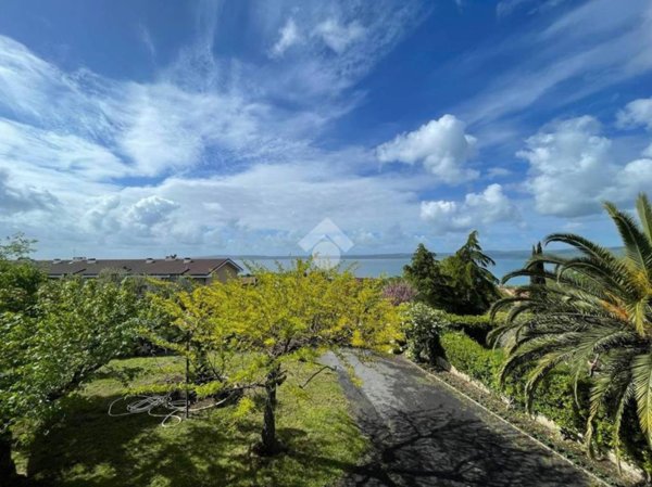 casa indipendente in vendita a Trevignano Romano