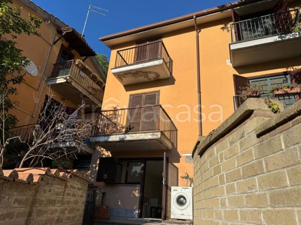casa indipendente in vendita a Trevignano Romano