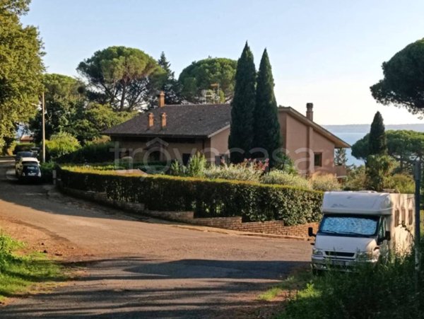 casa indipendente in vendita a Trevignano Romano