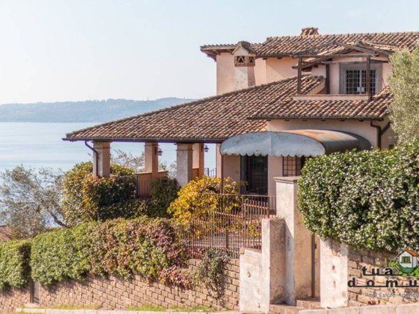 casa indipendente in vendita a Trevignano Romano