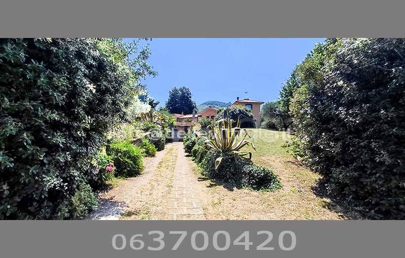 villa in vendita a Trevignano Romano