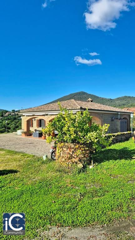 casa indipendente in vendita a Trevignano Romano