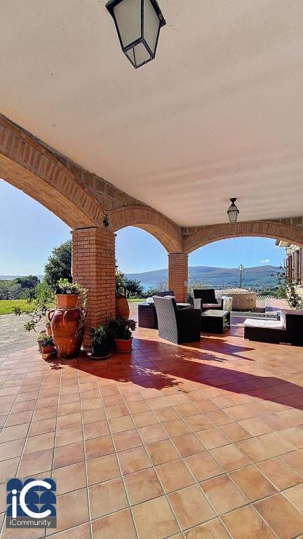 casa indipendente in vendita a Trevignano Romano