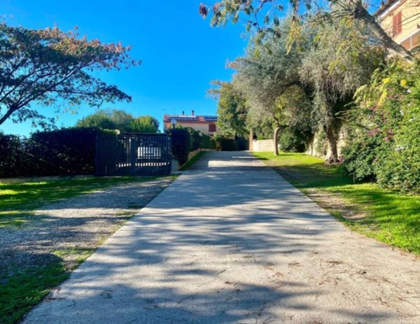 villa in vendita a Trevignano Romano