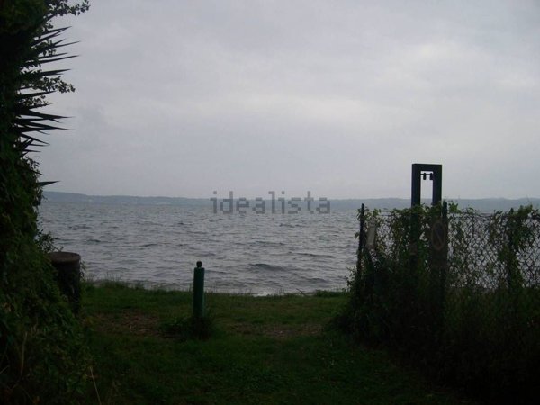 locale di sgombero in vendita a Trevignano Romano