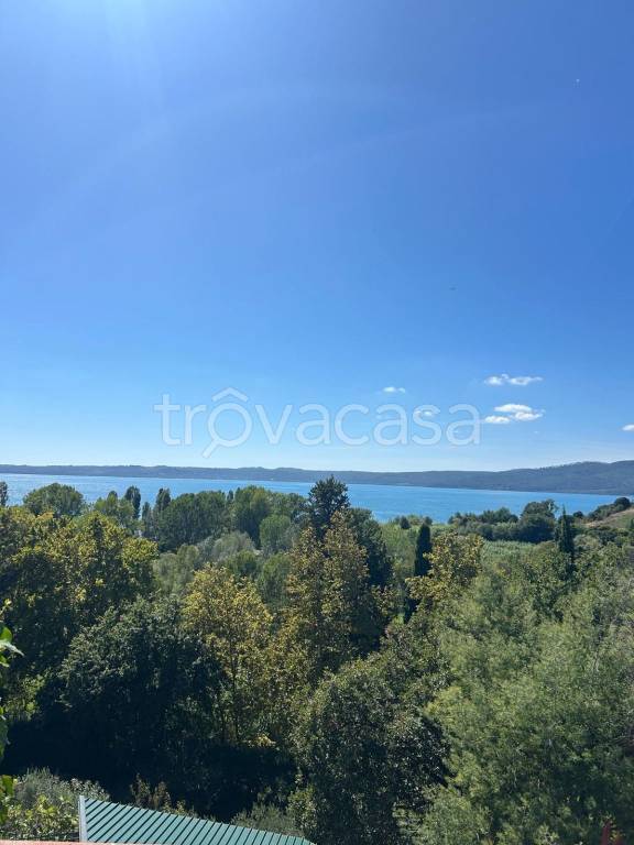 casa indipendente in vendita a Trevignano Romano