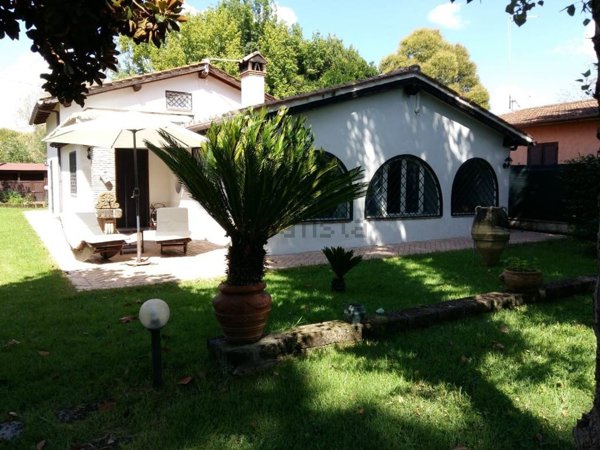 casa indipendente in vendita a Trevignano Romano