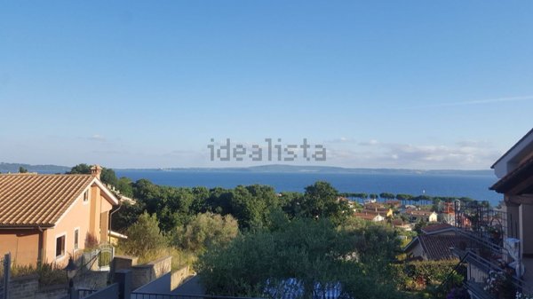 casa indipendente in vendita a Trevignano Romano