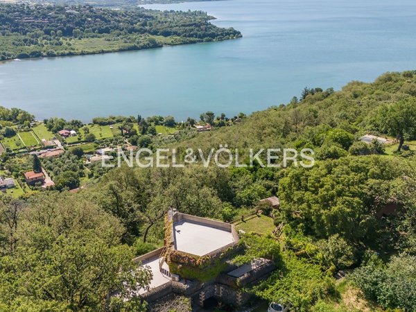 casa indipendente in vendita a Trevignano Romano