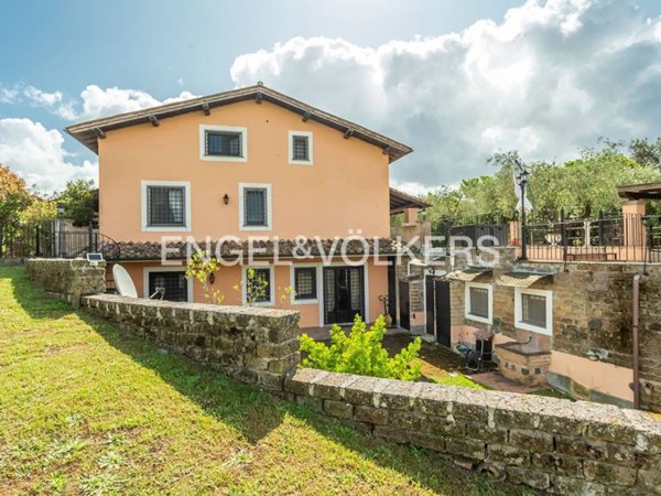 casa indipendente in vendita a Trevignano Romano