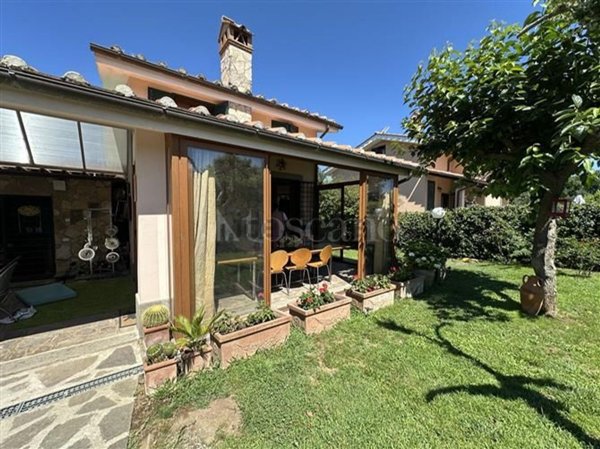 casa indipendente in vendita a Trevignano Romano