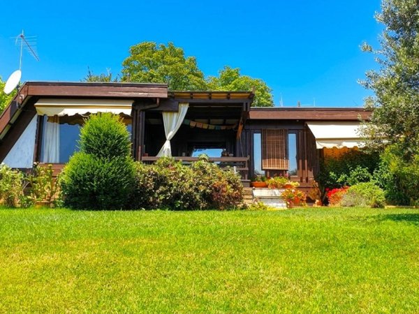 casa indipendente in vendita a Trevignano Romano