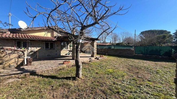 casa indipendente in vendita a Trevignano Romano