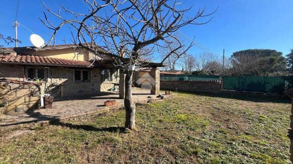 casa indipendente in vendita a Trevignano Romano