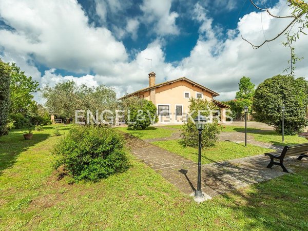casa indipendente in vendita a Trevignano Romano