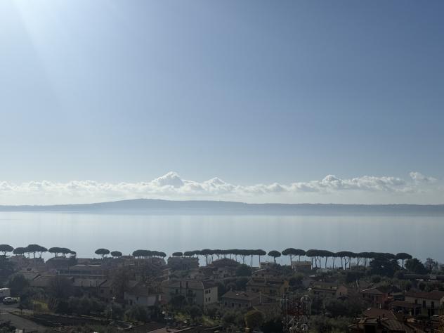 casa indipendente in vendita a Trevignano Romano