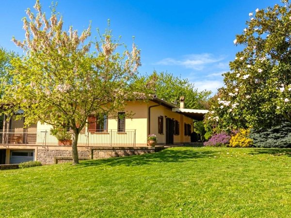 casa indipendente in vendita a Trevignano Romano