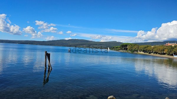 casa indipendente in vendita a Trevignano Romano