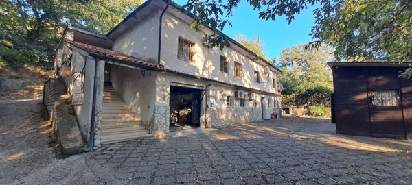 casa indipendente in vendita a Trevignano Romano