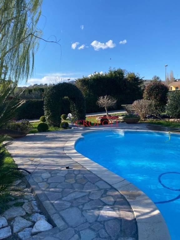 casa indipendente in vendita a Trevignano Romano