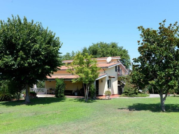 casa indipendente in vendita a Trevignano Romano