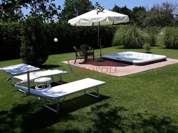 casa indipendente in vendita a Trevignano Romano