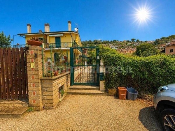 casa indipendente in vendita a Trevignano Romano