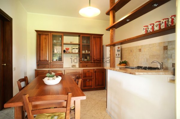 casa indipendente in vendita a Trevignano Romano
