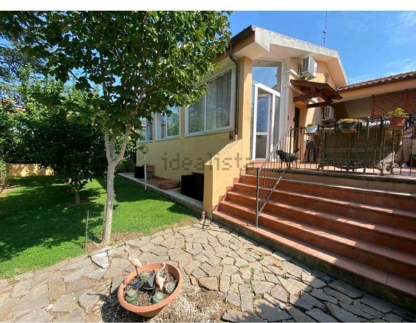 casa indipendente in vendita a Trevignano Romano