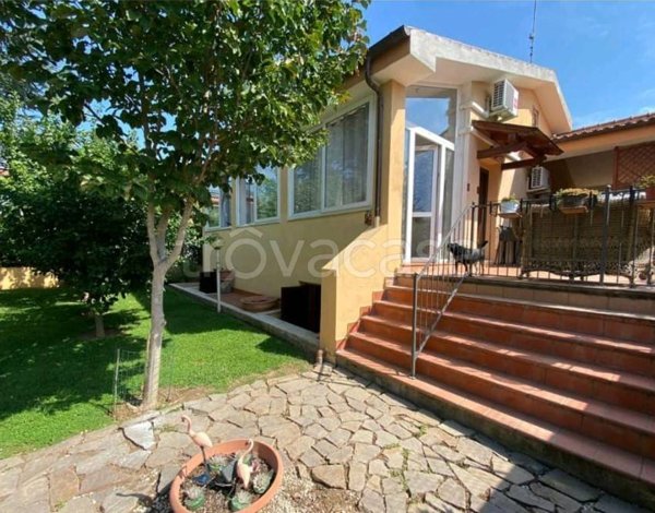 casa indipendente in vendita a Trevignano Romano